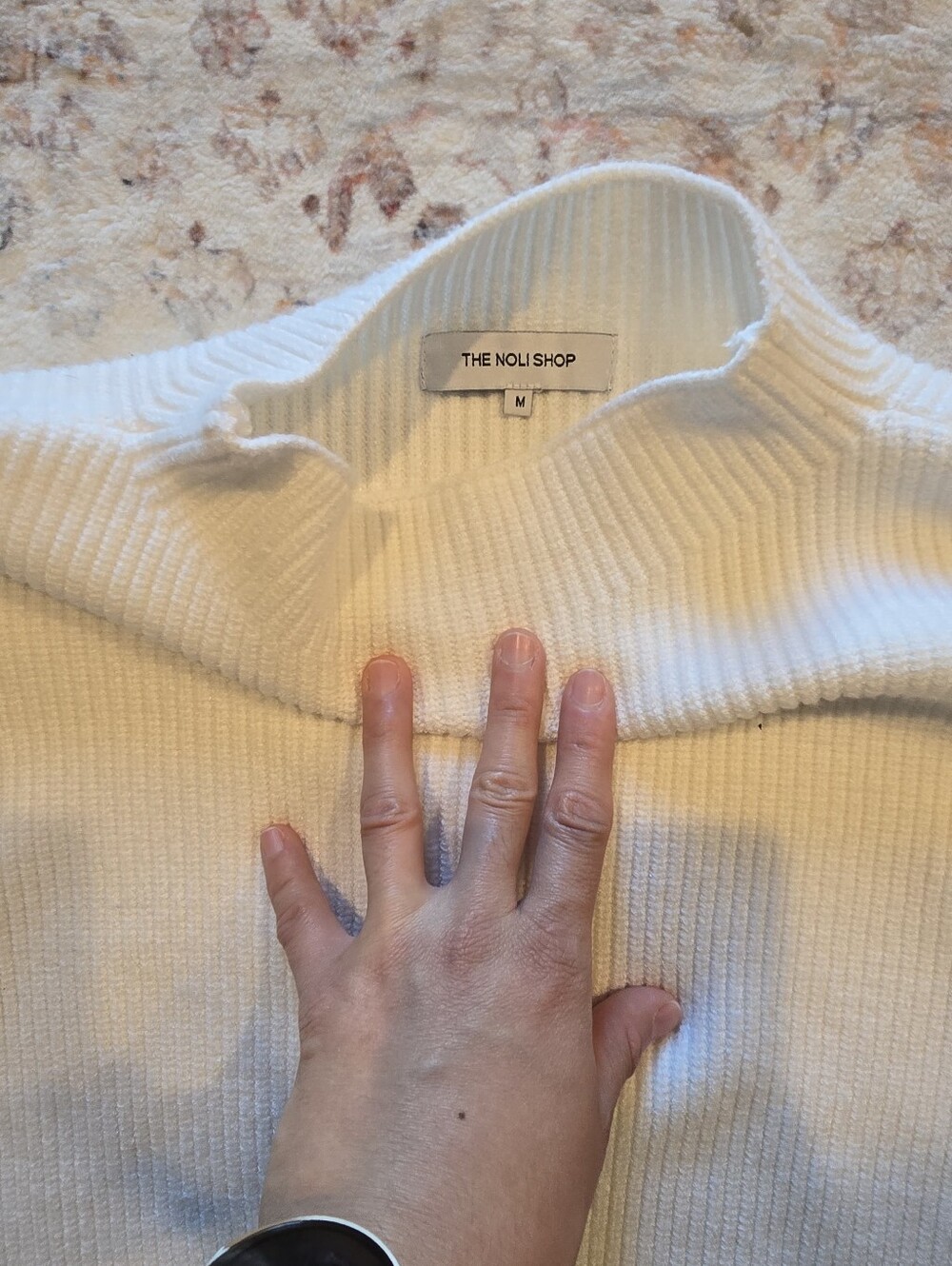 The Noli Shop Bella Feather Trim Sweater Pearl White Size Medium - Picture 7 of 10